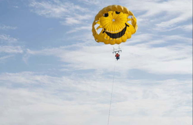 Parachute ascensionnel en Mer Rouge - Photo 1