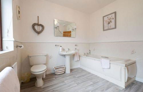 Red Pump Cottage - 3 bedroom, sleeps 6, private garden - Foto 11