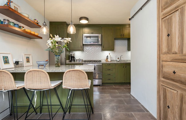 Casa Esperanza, 2BR Designer Charm + Rooftop Views - Photo 11