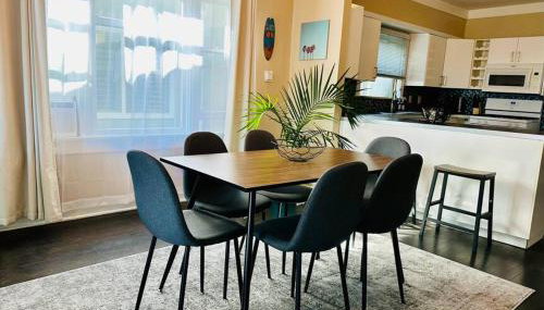 3-Bedroom, Prime Location, Private Backyard! - Foto 3, pet friendly