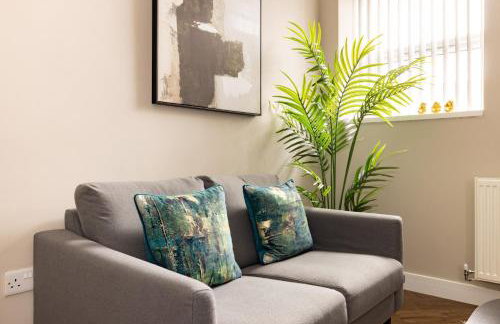 Plymouth by Charles Hope - Foto 17