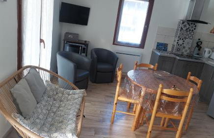 Le Pré Fleuri à Guillestre - Appartements neufs classés Meublés de Tourisme 3 étoiles- Climatisés- Parking privatif - Foto 16