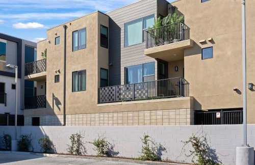 Modern 2 Bedroom King Bed EVCharger Pet-Friendly Balcony - Foto 24