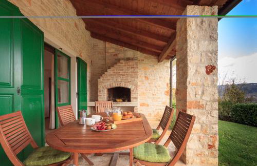 Spacious villa with 10x5m pool, aircon. Rural retreat, stunning views. - Foto 9