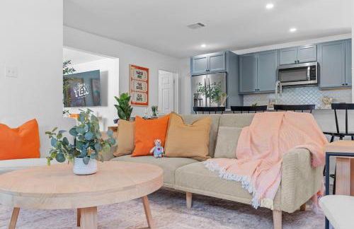 Sleeps 8 Modern 3BR Leander Coffee Bar & Yard - Foto 22