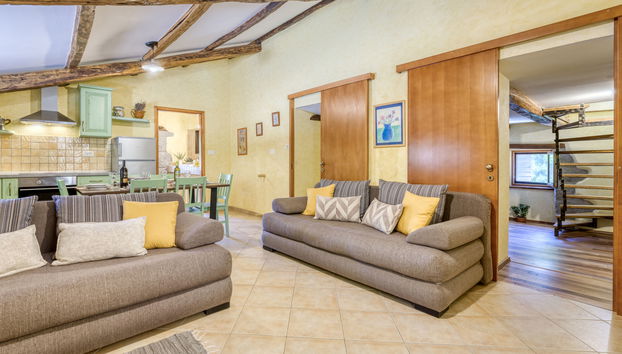 Kapitani - Foto 4, Living Room