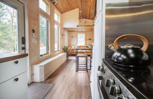 Sage House at Camp Greenwood Vermont with Sauna - Foto 10