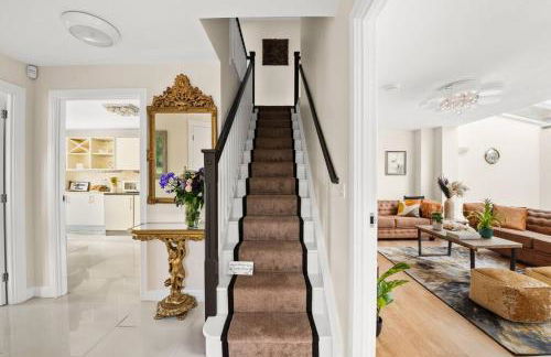 Radiant Retreat Ideal for LegoLand, Windsor, & LHR - Foto 7