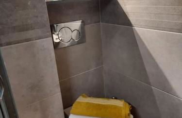 Sunny studio near metro - Foto 2