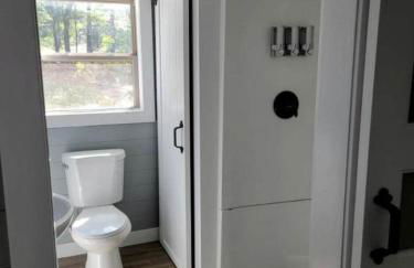 Romantic Glamping Getaway Perfect for Quality Time with Your Partner: Cute Tiny House near Owensville, Missouri - Foto 19