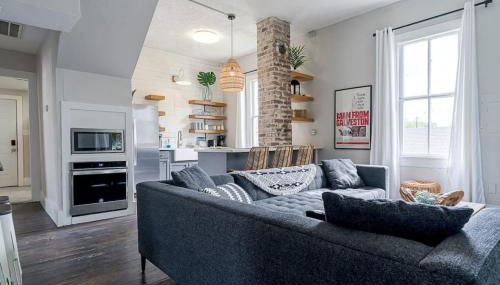 Historic and charming duplex in desirable midtown, close to the beach and strand - Foto 1