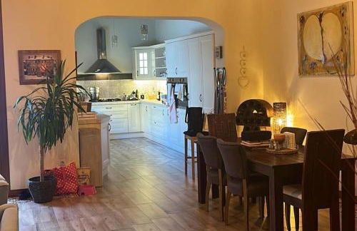 House -Sleeps 6-Garden-Fireplace - Photo 1