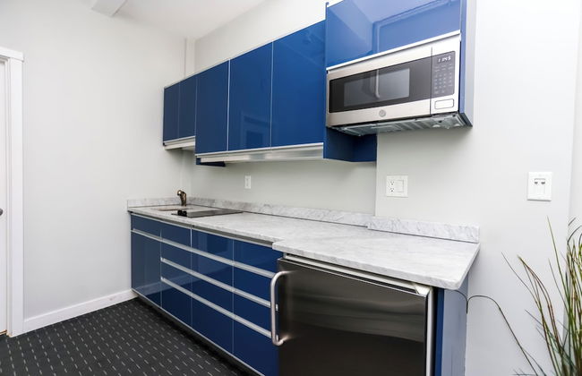 Maverick Suites at 245 Newbury St - Photo 69