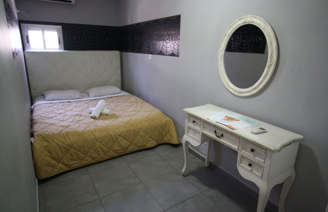 Rich Luxury Suites - Photo 41