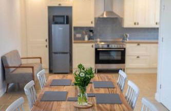 Mowerina - Dog-Friendly Barn Conversion with a Hot Tub - Photo 4