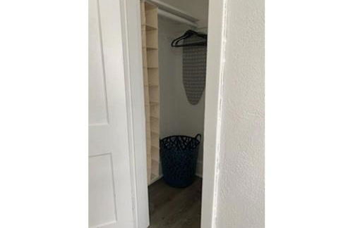 Modern Unit 212 in a 1930s Building - Foto 3