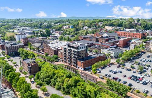 Luxury Downtown Loft - Balcony and Rooftop Bar! - Foto 35