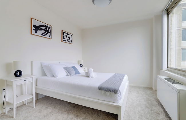 Apartment in the Heart of Crystal City - Photo 6