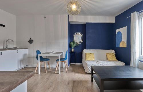 Château Saphir T2 hypercentre historique au pied du château - Foto 15