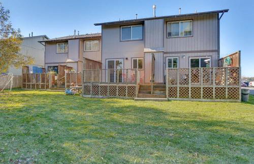 Airy Fortuna Apartment with Deck! - Foto 23