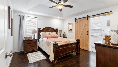 Your Home Away From Home 3Br 2Bth House with EV PLUG IN on site & Only 8 min to downtown - Foto 5