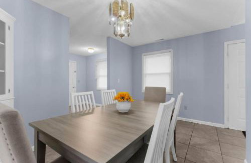 Willow Haven 2BR Cozy Retreat, Close to Hartford - Foto 1