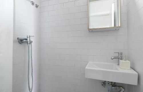 Classic Lisbon Homes: Bright & Central in Belém - Photo 23