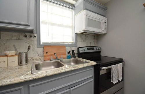 SuperValue Suite #5 @ East End Revitalized - Foto 16