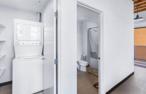 Brand New Condo in Downtown Bremerton - Foto 21