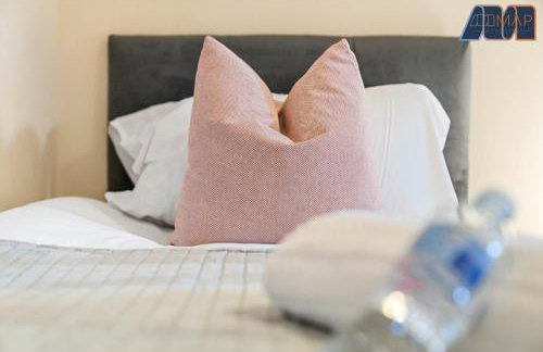 2 Bed Flat With Parking Sleeps 4 in Fife - Foto 16