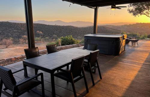 Winery Getaway with Spa and Amazing Hilltop View - Foto 36