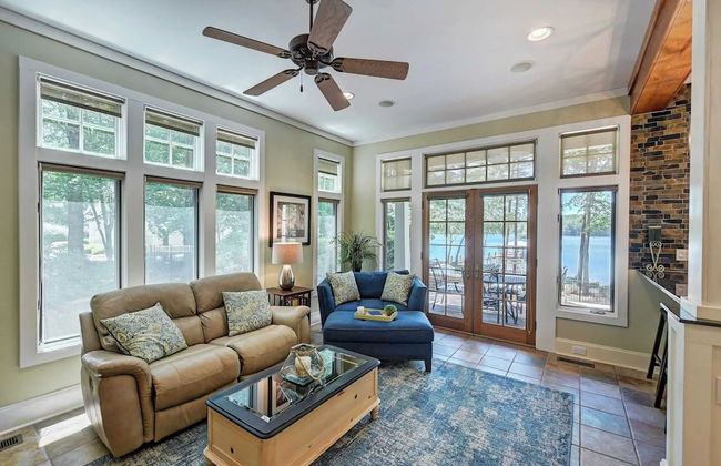 Boathouse Cove by Avantstay Pool + Swim Dock Hot Tub - Foto 23