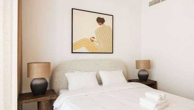 3BD Haven with Sweeping Water Views - Foto 3, Habitación