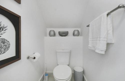 Family-Friendly 5BR | Sleeps 15 | 3 mins Downtown! - Foto 31
