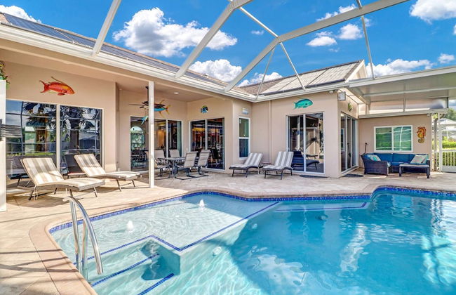 Cape Coral Pool Home With Boat Lift, Access to Gulf - Foto 5