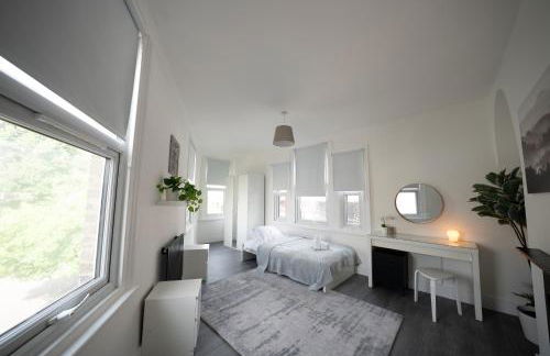 3BR Home Gem - sleeps 9 - Netflix - Near O2 & Greenwich Park - Foto 68