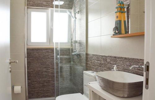 Casa Luminosa - 160m to the beach, located in the Historical Center of Sesimbra - Foto 20