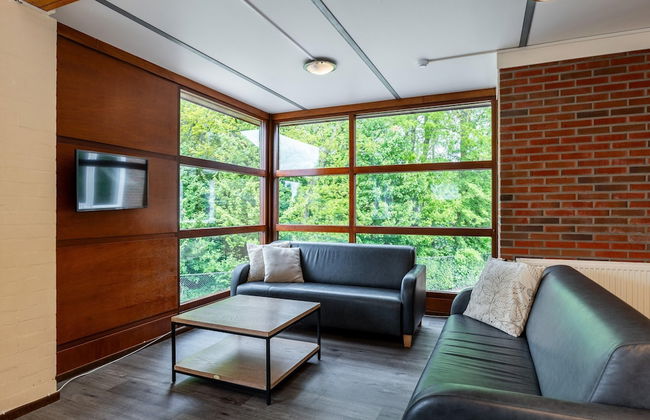 Well Furnished Home for Groups with Fireplace near Water - Foto 9