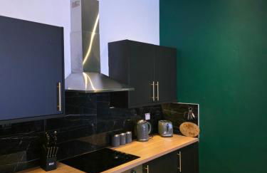 Deluxe 2BR Apartment Near City Center - Sleeps 6 - Foto 59