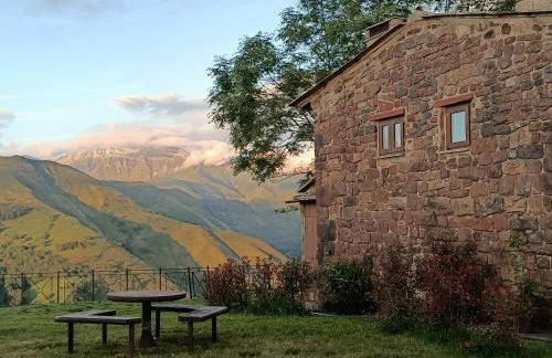 La cabaña mirador de los Valles Pasiegos - Foto 4