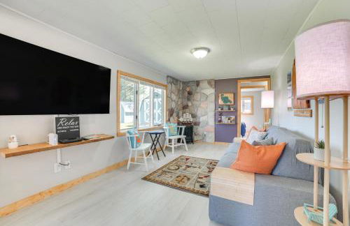 Houghton Lake Cottage with Patio Walk to Waterfront - Photo 4