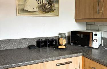 Spacious 3-Bed House - Contractors & Families - Free Parking - Fast Wifi - Foto 21