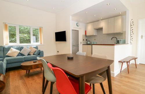 The Fountain Lodge - Photo 8