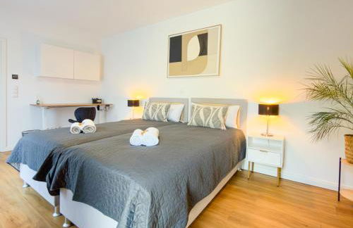 ImmoStay #3 - Penthouse mit zwei Balkonen & Seeblick, Parking & WiFi - Foto 33