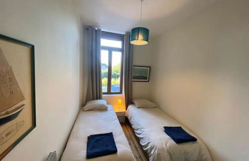 Maison de Charme - 4 Chambres - Courette & Parking Gratuit - Foto 6