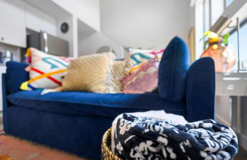 Austin Stylish Studio - Foto 61