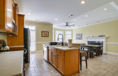 Lake Hartwell Getaway with Private Dock and Fire Pit! - Foto 8