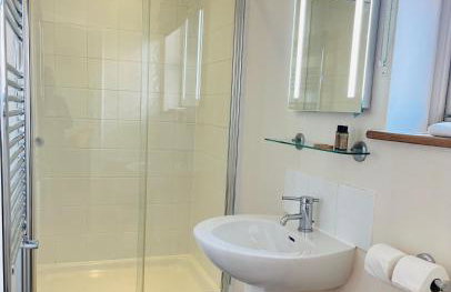 By the River - Foto 25