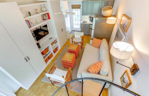 Steps to Commercial St! Lofted Provincetown Gem - Foto 12