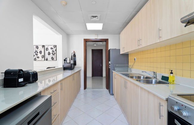 Nasma Holiday Homes - Bab Al Bahr Residences - Photo 6